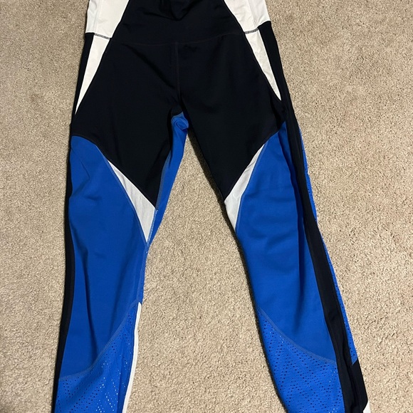 ATHLETA leggings - Picture 3 of 3